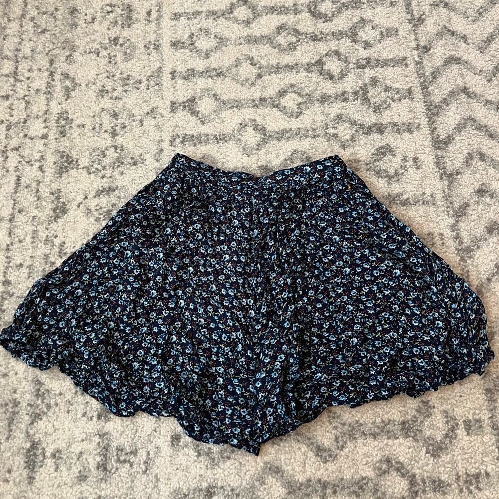 435 kids skort, size 14- price is negotiable!!